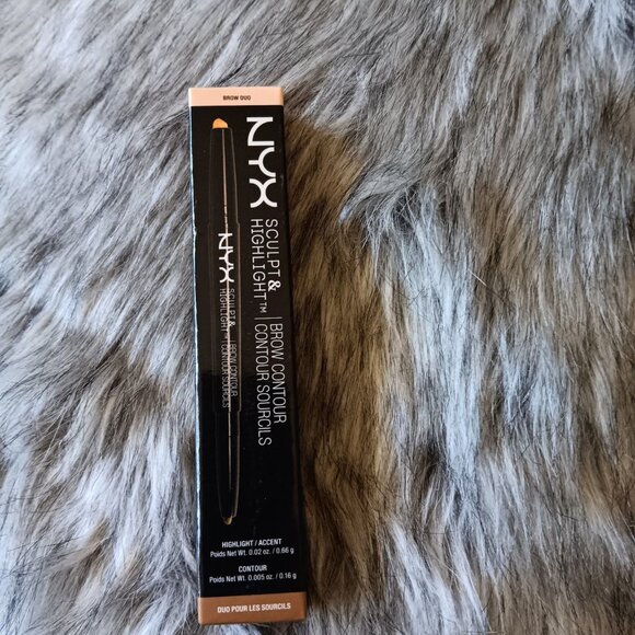 NYX Sculpt and Highlight  #04 Auburn/soft pink - Picture 1 of 1